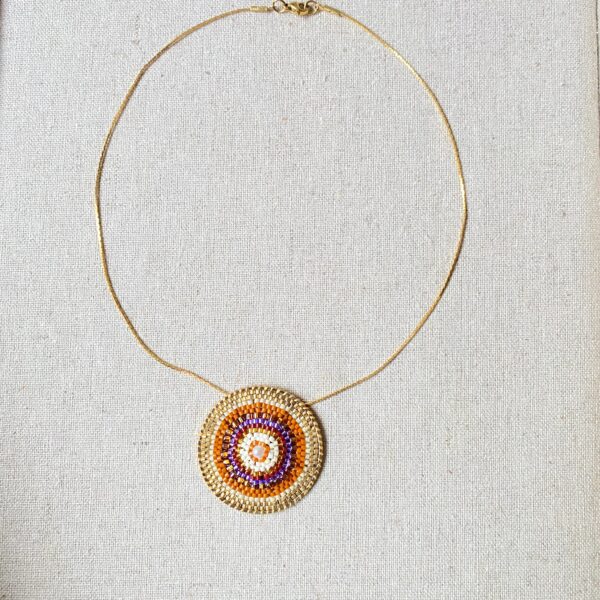 Collier Rosace Ecru nacré et Ocre – Image 2