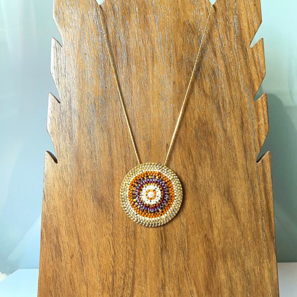 Collier Rosace Ecru nacré et Ocre